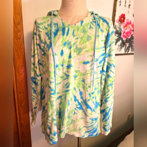 BELLE BY KIM GRAVEL BLUE & GREEN TIE-DYED HOODIE SHIRT WITH POCKETS. SIZE LARGE. - Picture 1 of 9